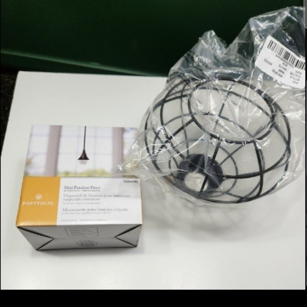 New Portfolio Pendant Light. Includes fitter and sconce